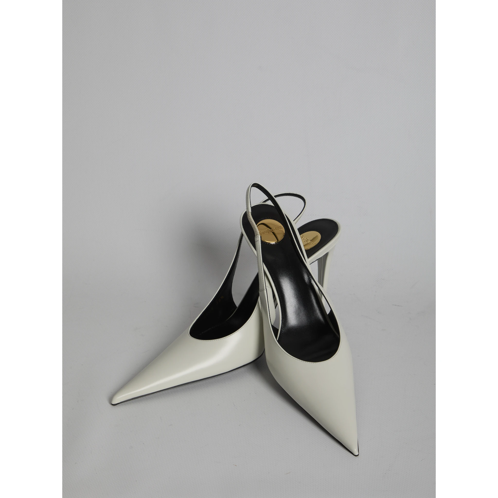 Guermantes pumps in patent leather