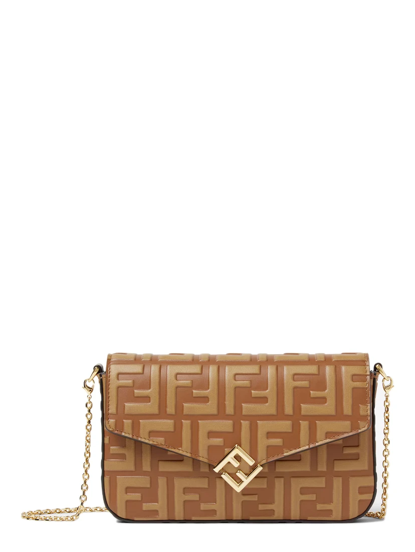 حقائب فندي.. بني