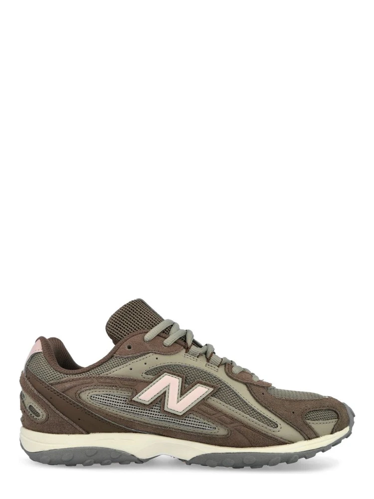 New Balance Sneakers Brown