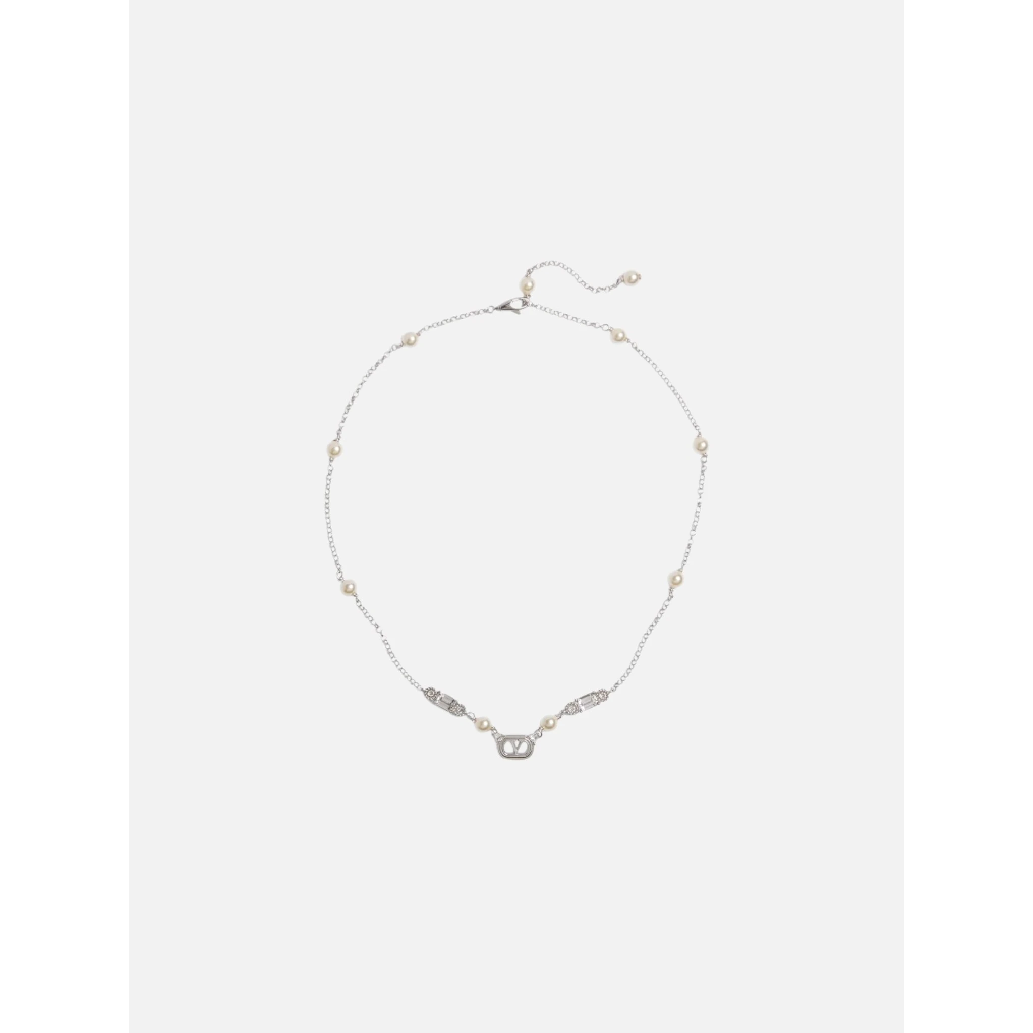 قلادة فالنتينو غارافاني