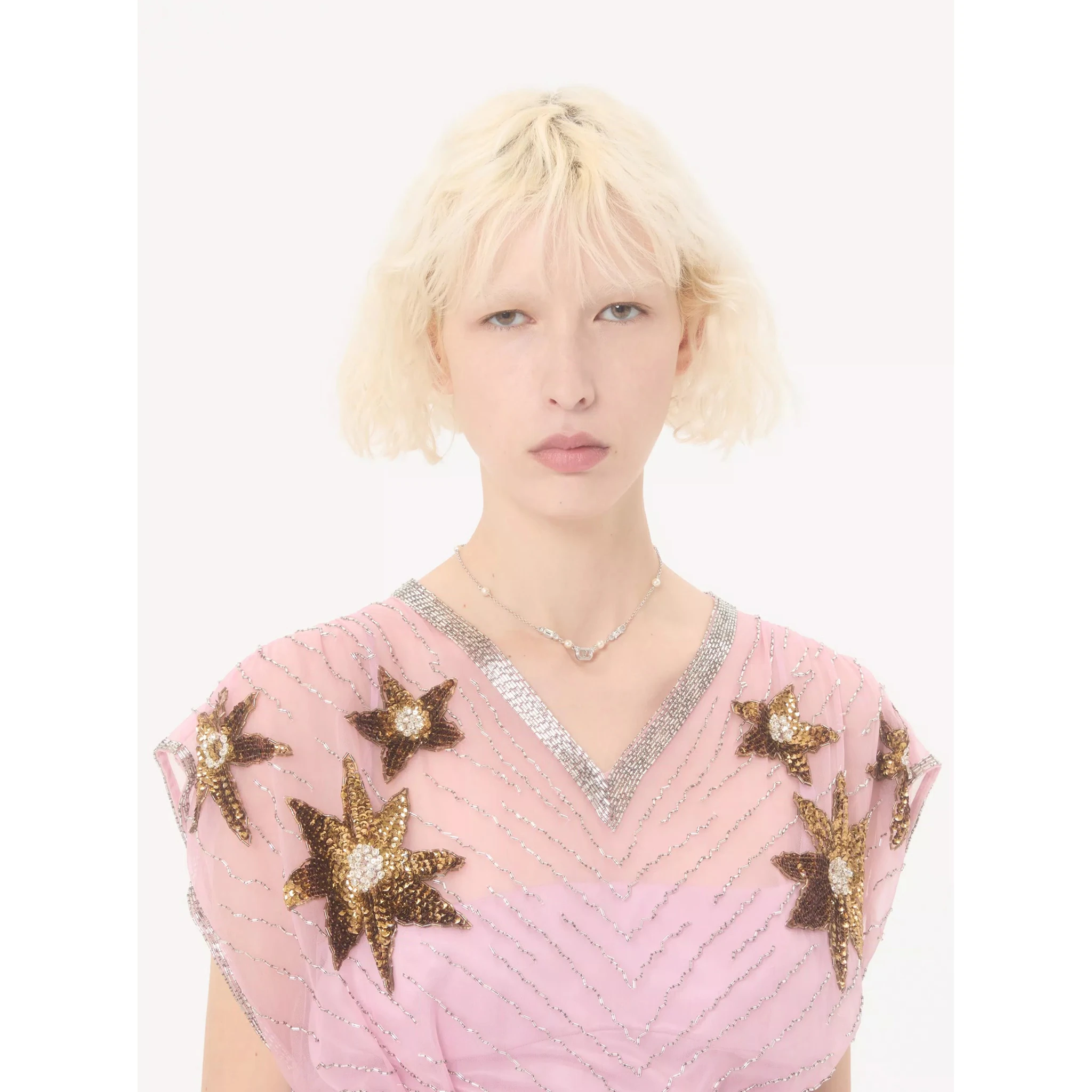 قلادة فالنتينو غارافاني