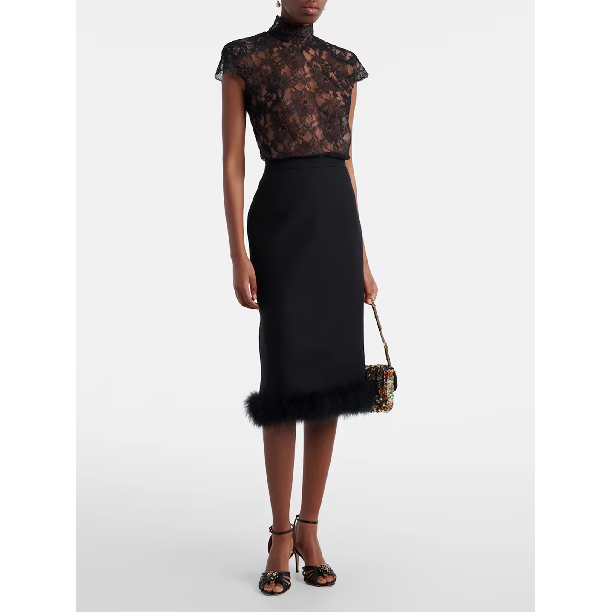 بلوزة فالنتينو