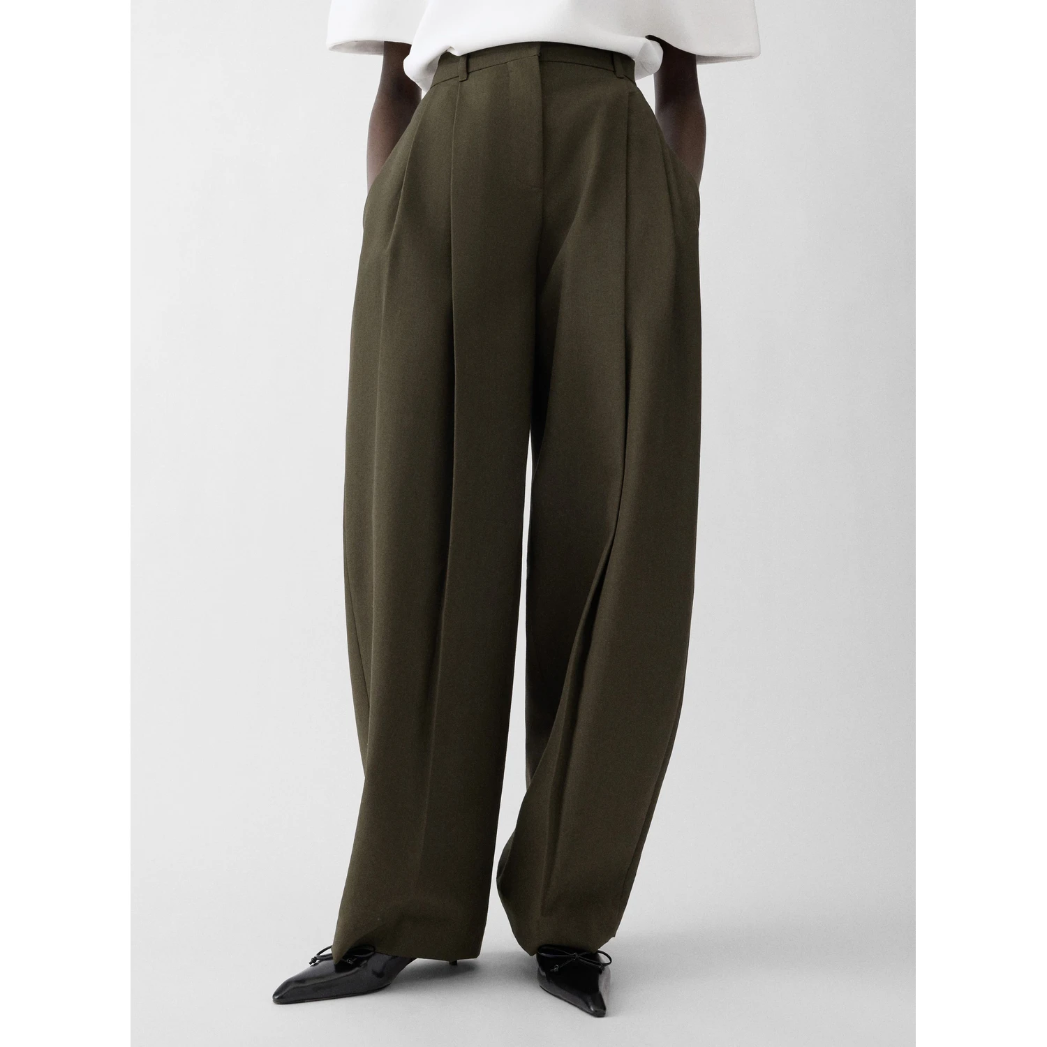 JACQUEMUS trousers