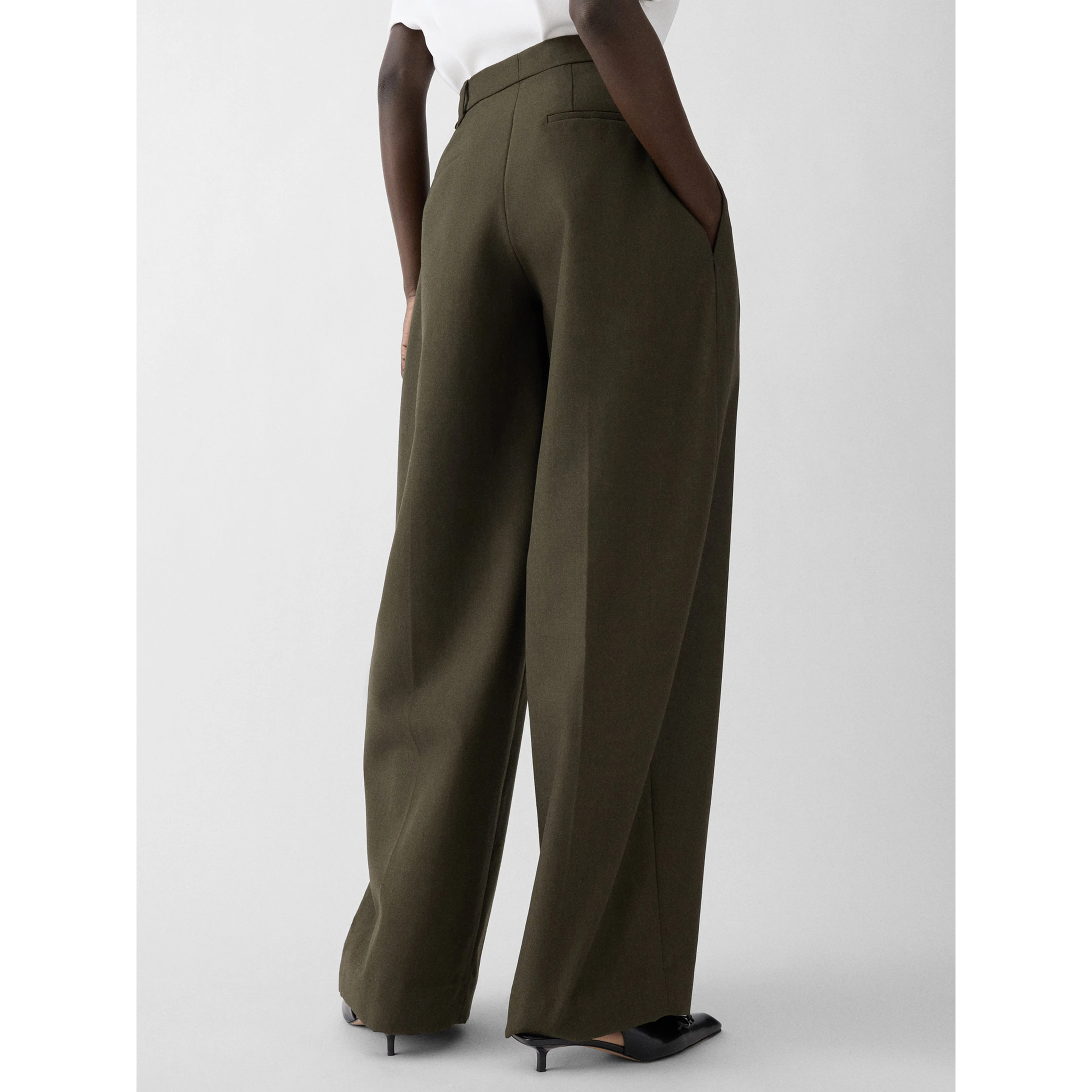 JACQUEMUS trousers