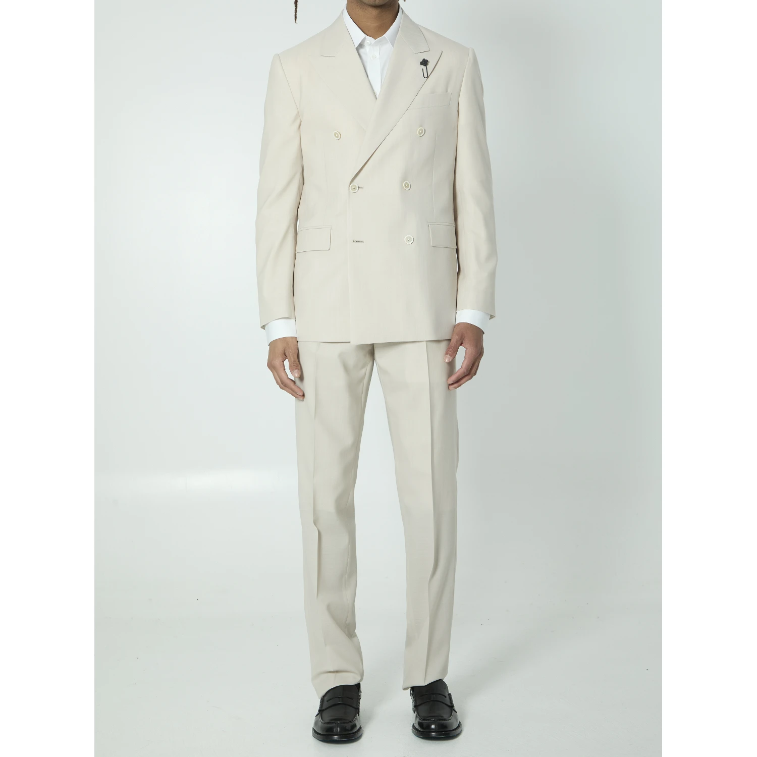 Feeling double-breasted suit