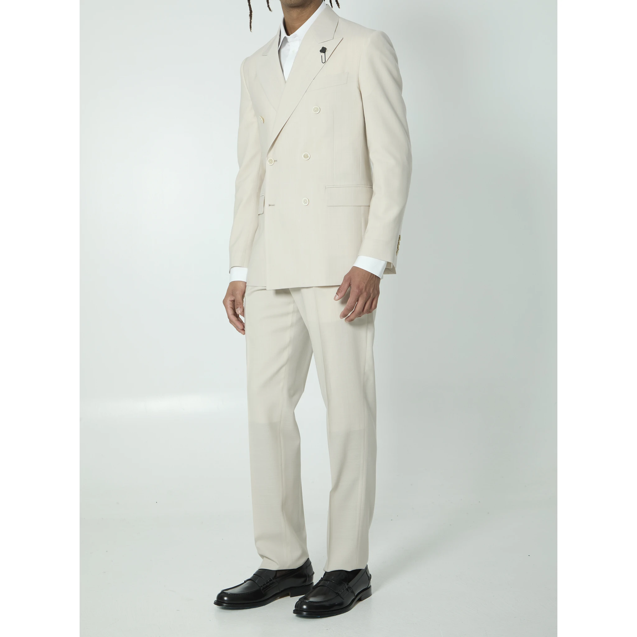 Feeling double-breasted suit