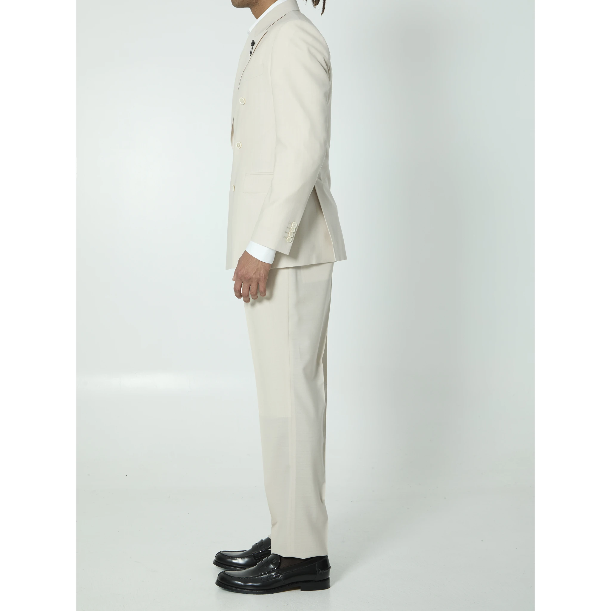 Feeling double-breasted suit