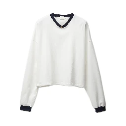 تيشيرتات وبولو من فرزاتشي باللون الأبيض