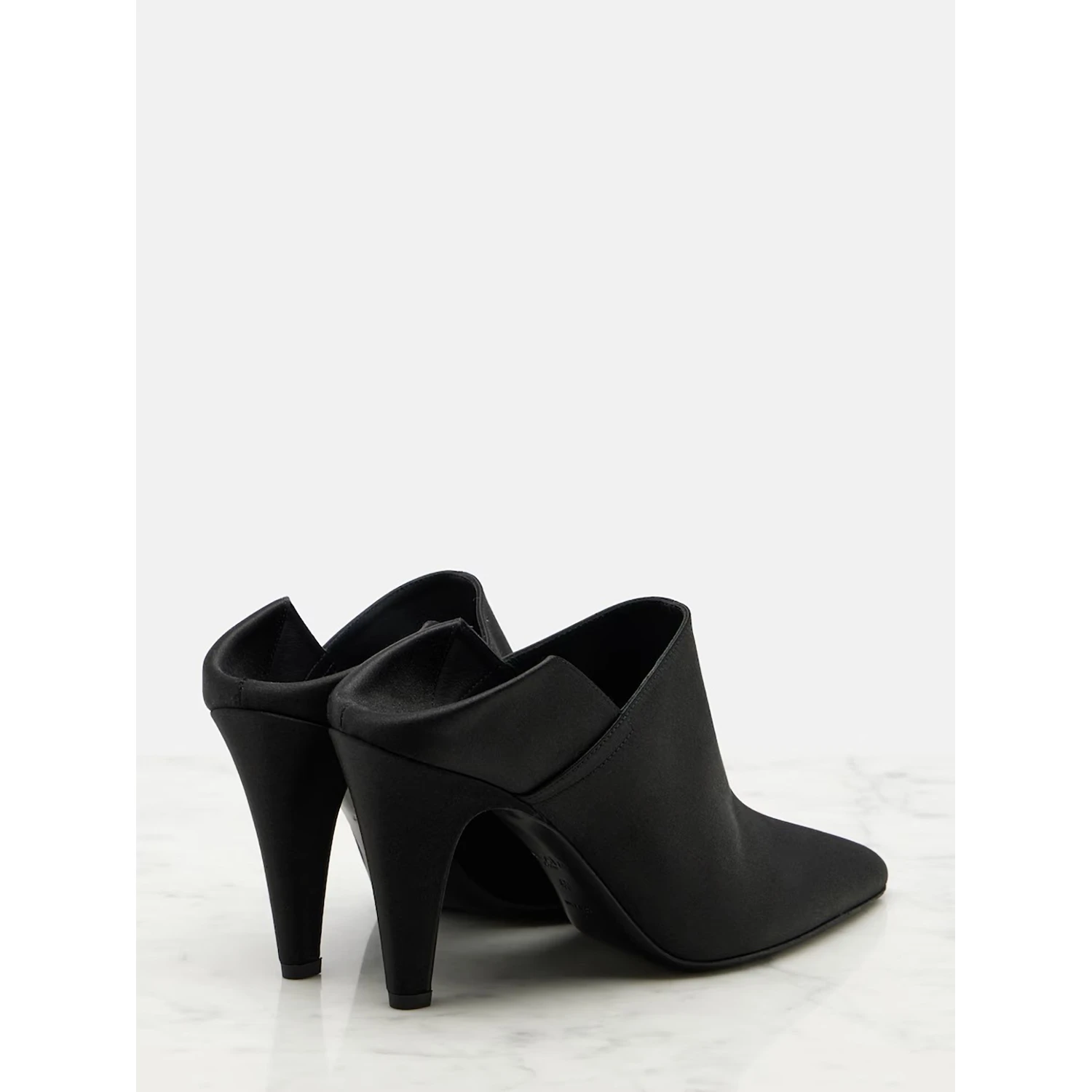 ALAÏA slippers