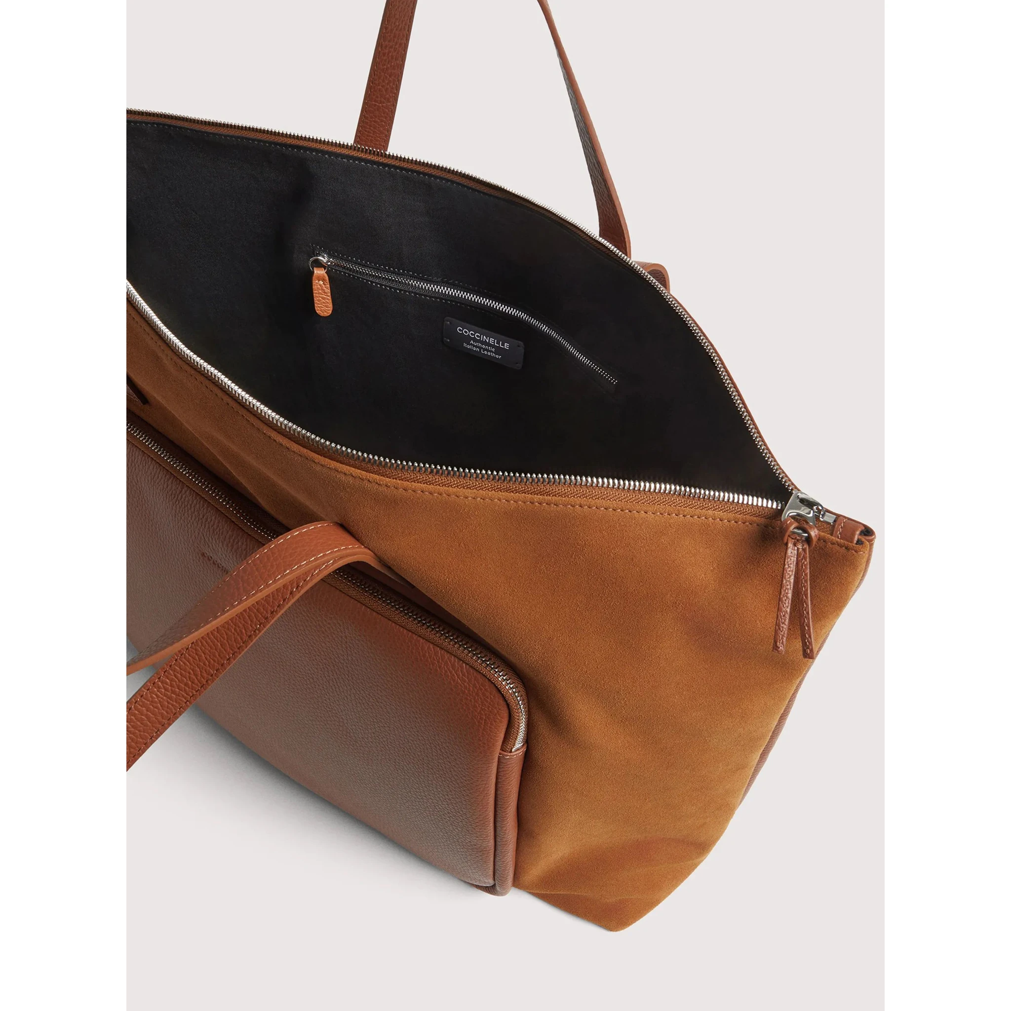 COCCINELLE SMART TO GO PAKI handbag