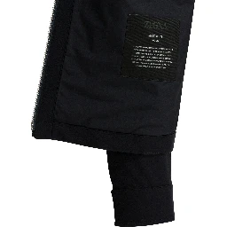 Zippered lightwear jacket