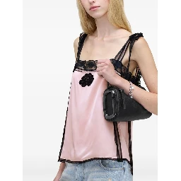 حقائب مارك جاكوبس.. سوداء