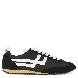 أحذية رياضية من بروكس 1949