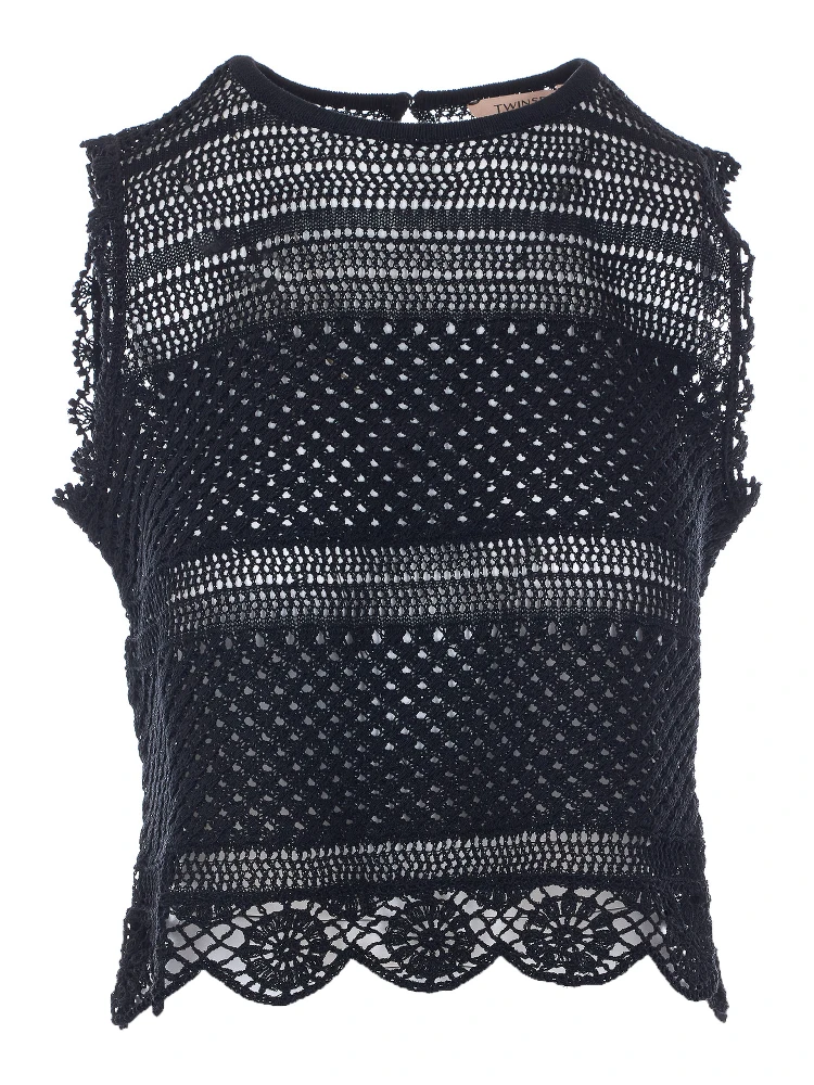 طقم ملابس علوية أسود مكون من قطعتين