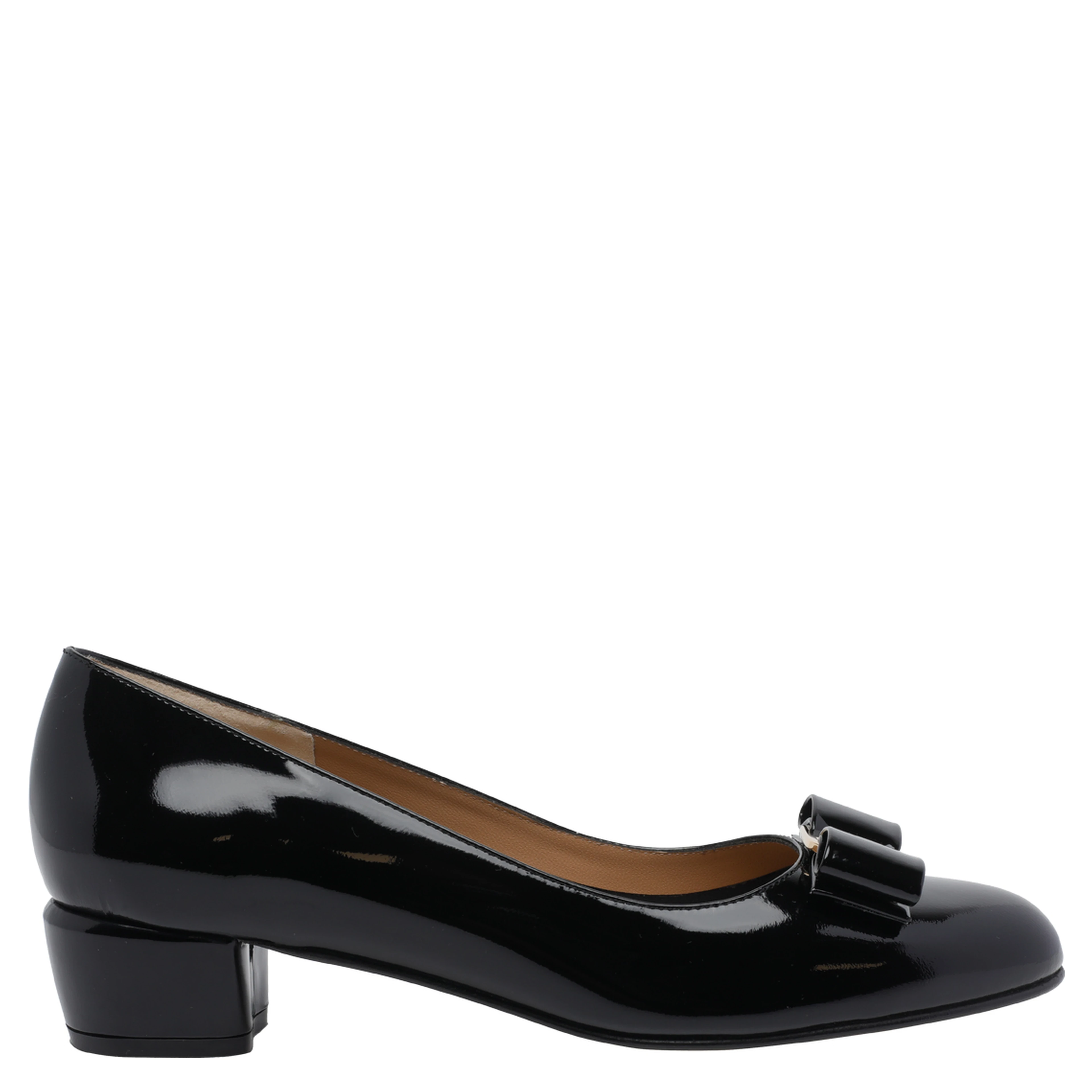 Ferragamo With Heel Black