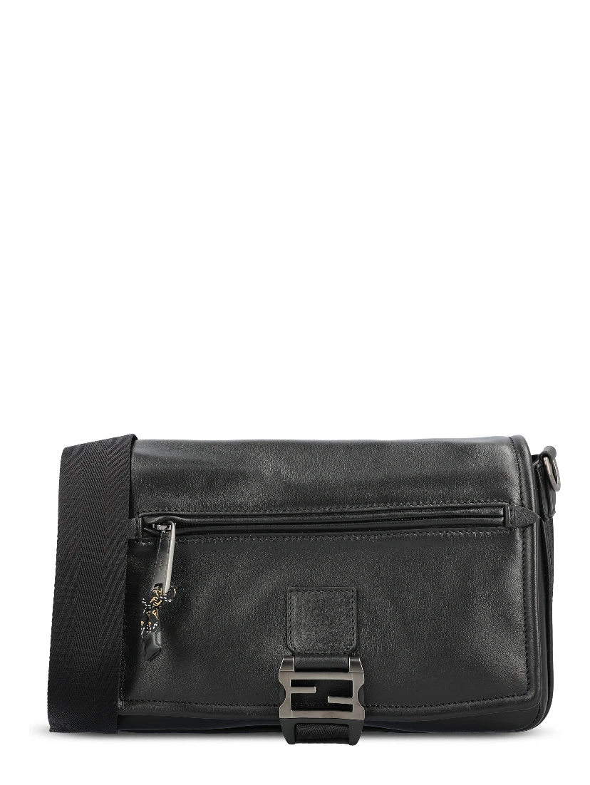 حقائب فندي.. أسود