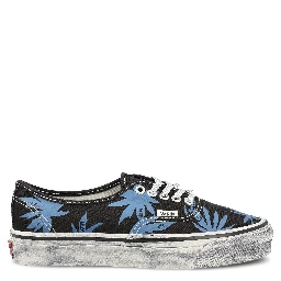 أحذية رياضية سوداء من فانز