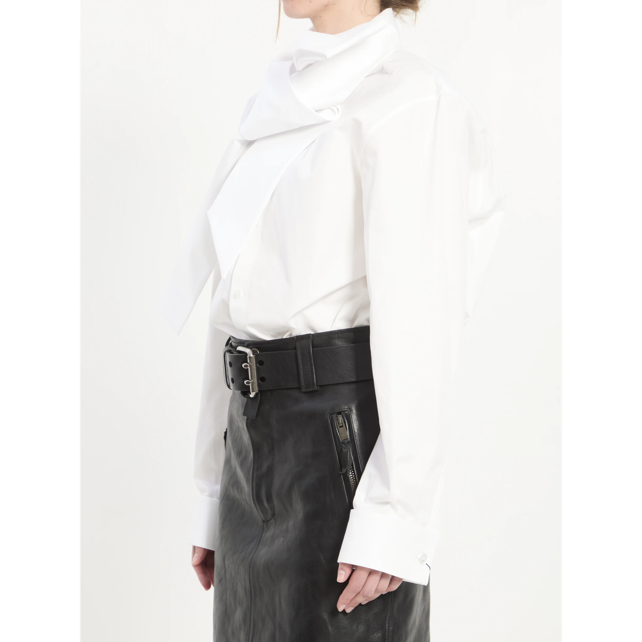 Lavallière collar shirt