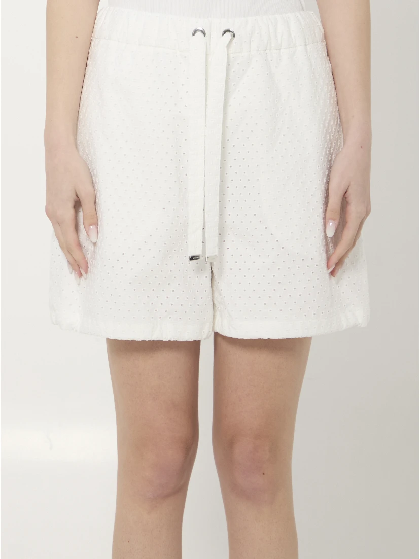 Cotton poplin and San Gallo shorts