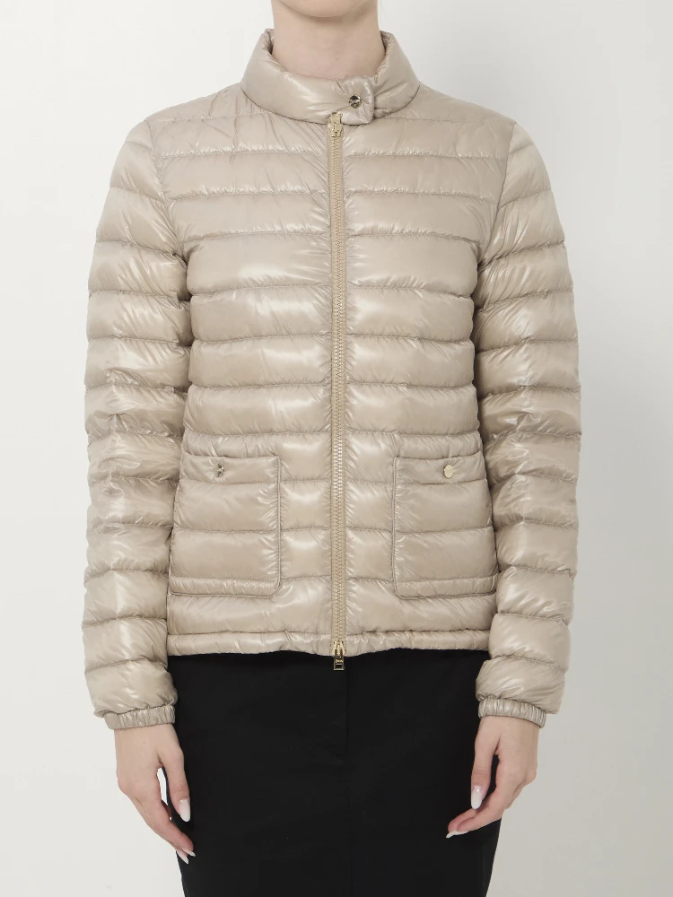 Short padded down jacket