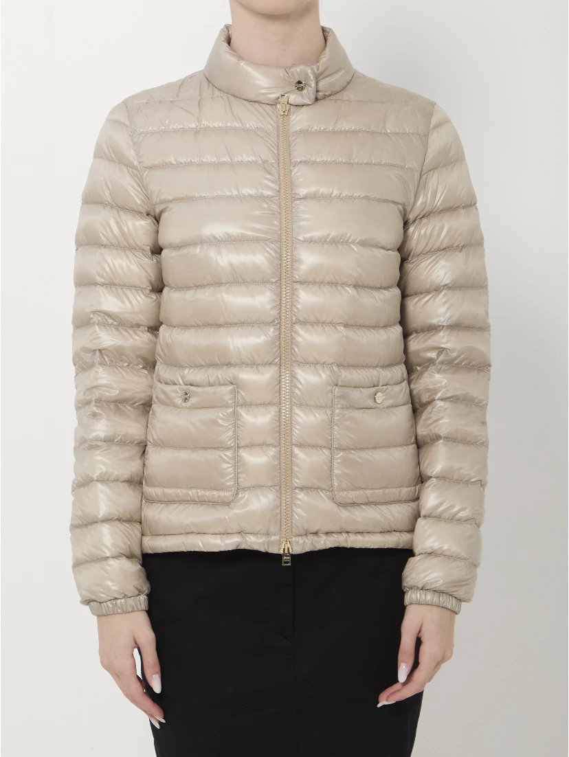 Short padded down jacket