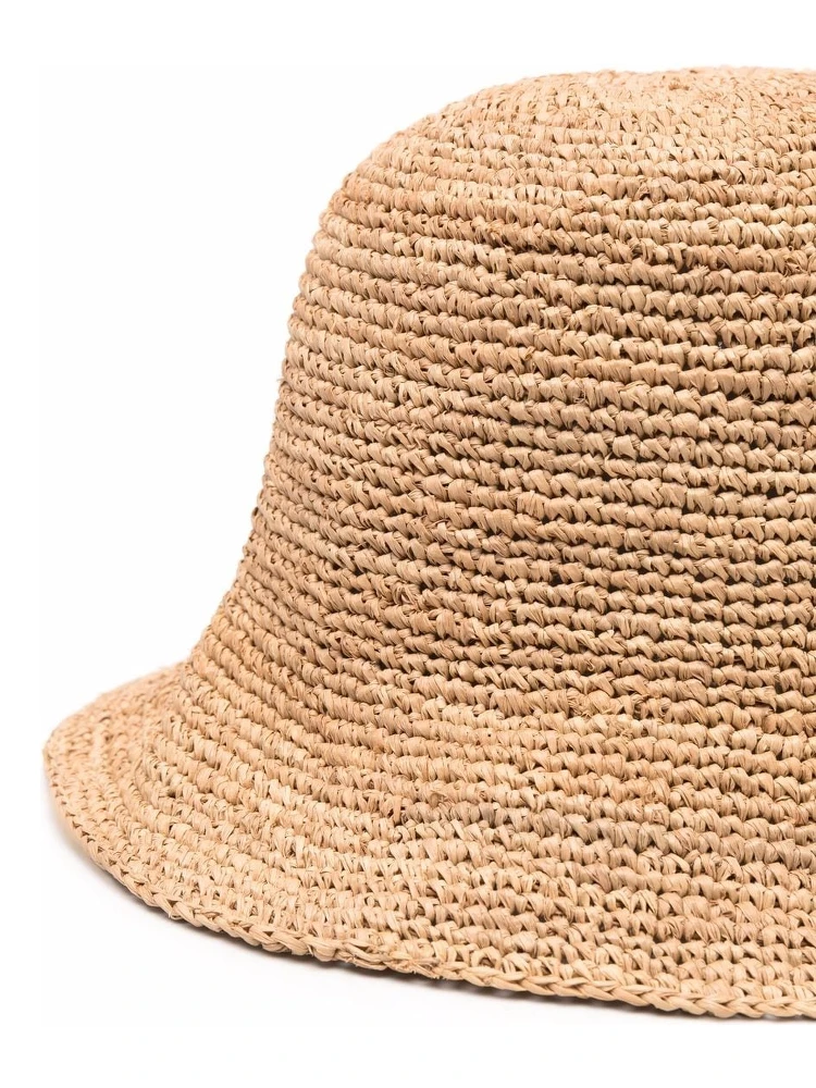 Bucket hat in rafia alternative