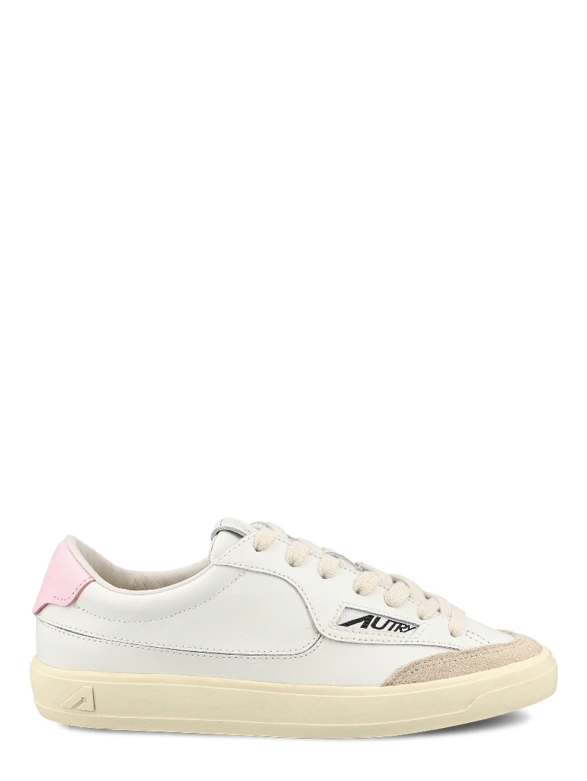 حذاء رياضي أبيض من AUTRY