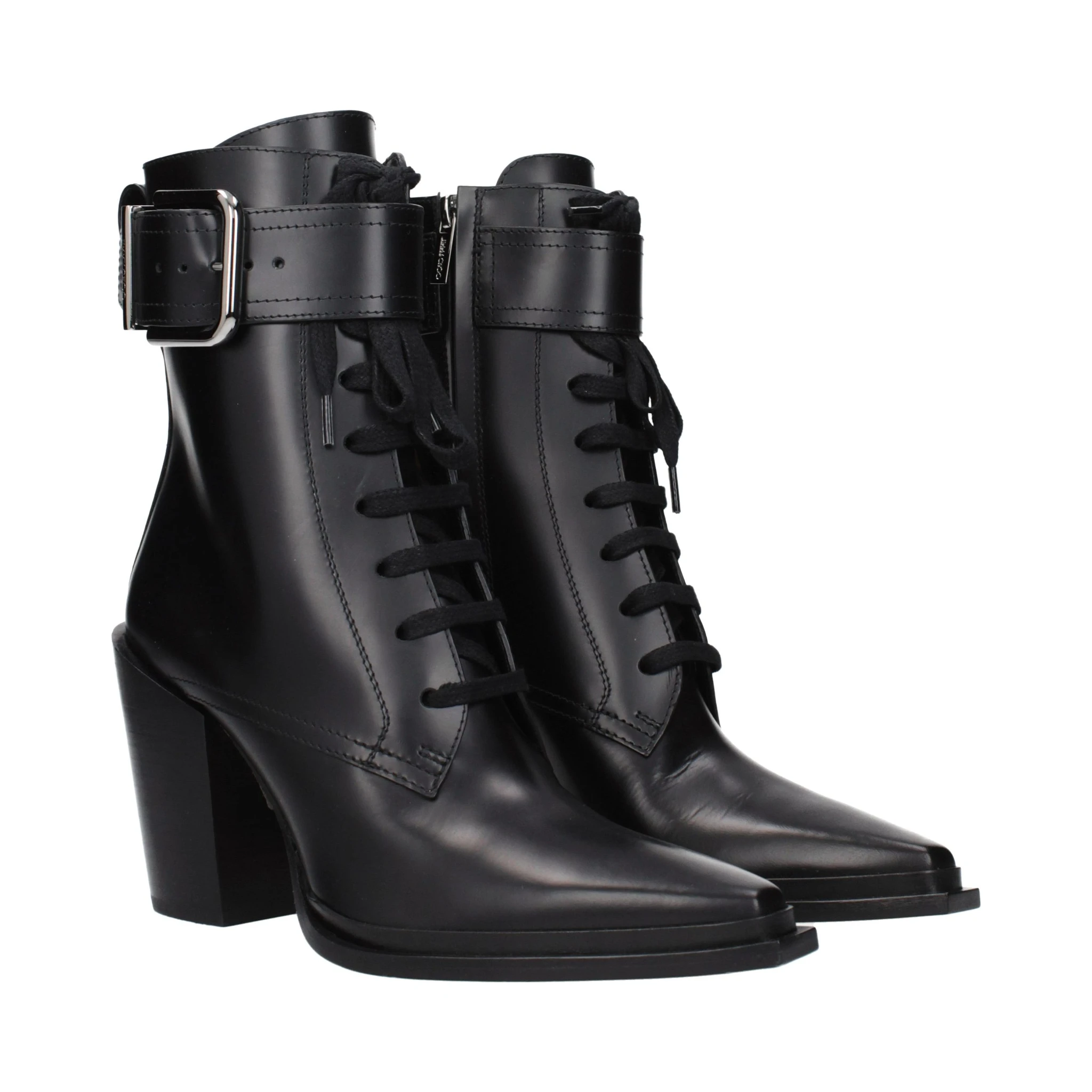 حذاء كاحل من الجلد الأسود