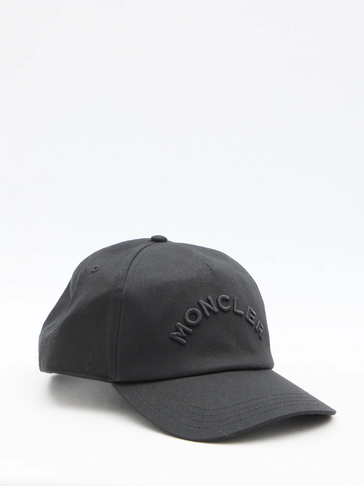Baseball cap with logo