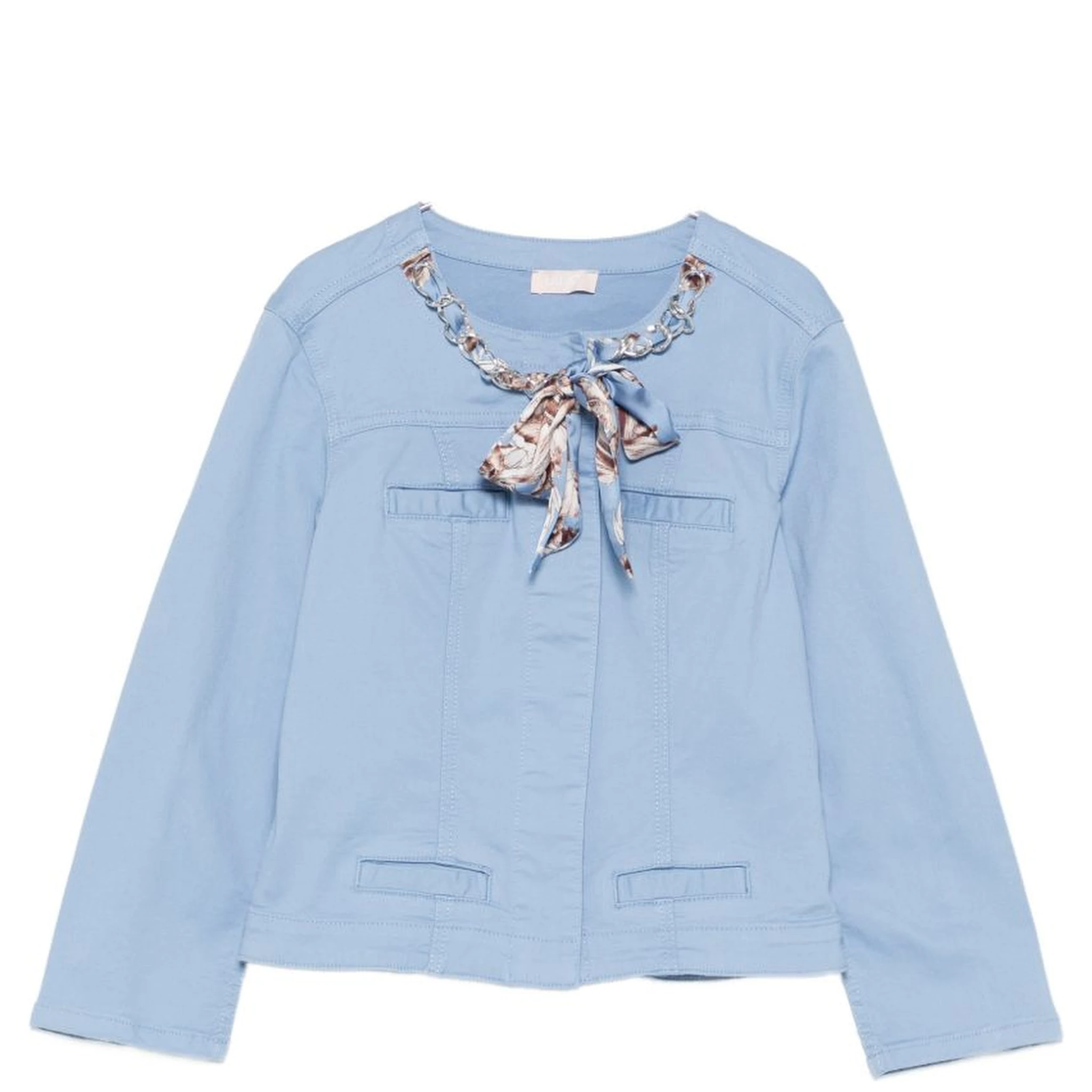 جاكيتات ليو جو الزرقاء