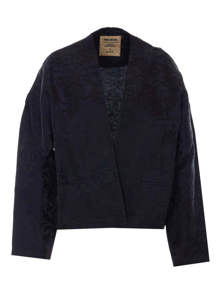 جاكيتات أوما وانغ سوداء