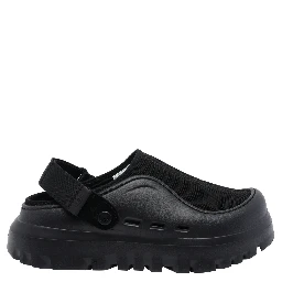 صندل UGG أسود