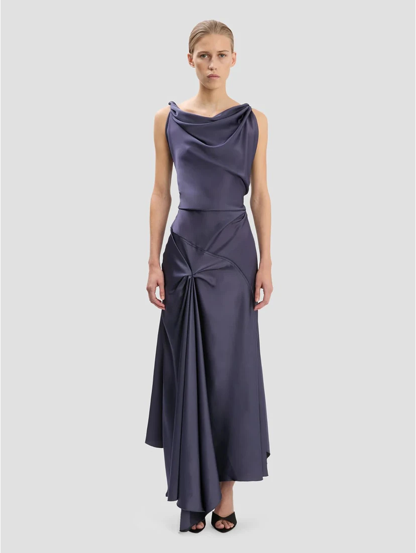 فستان فيكتوريا بيكهام