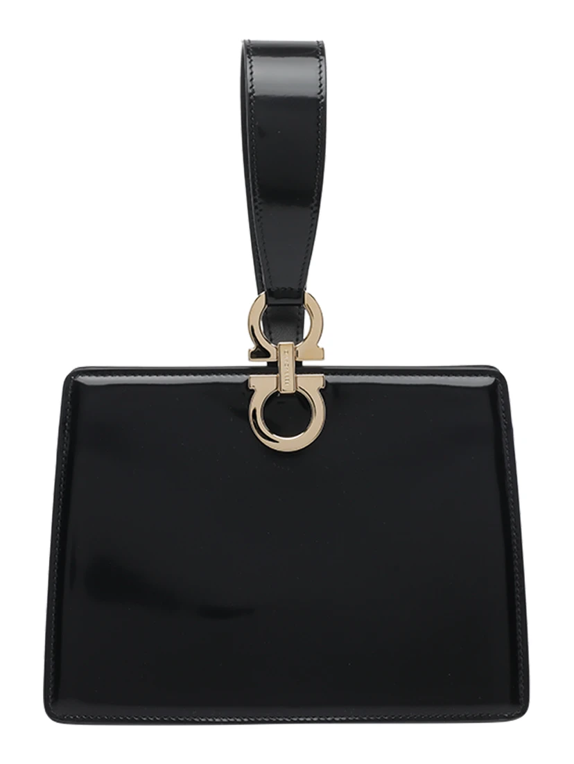 حقائب فيراغامو.. أسود