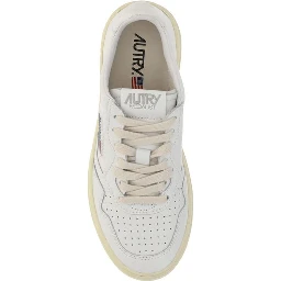 حذاء رياضي منخفض من جلد العجل الأبيض من بوس توروس