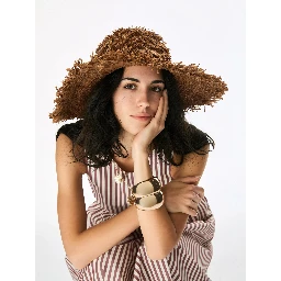 AND BLUES IBLFALESIA HAT