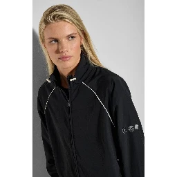 سويت شيرت أسود من البولياميد