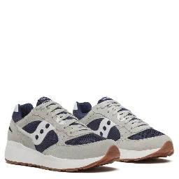 حذاء رياضي من ساكوني رمادي