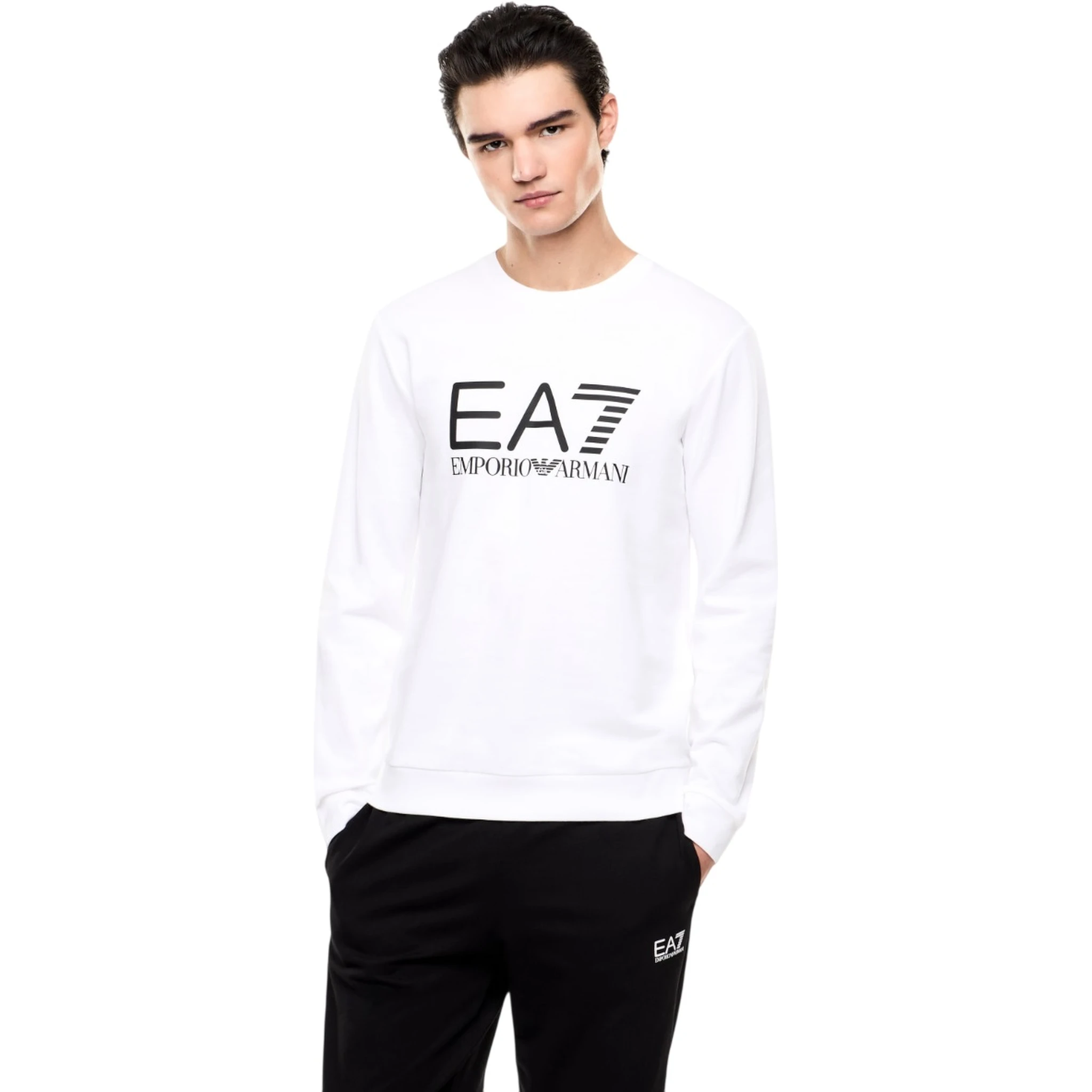 كنزات EA7 بيضاء