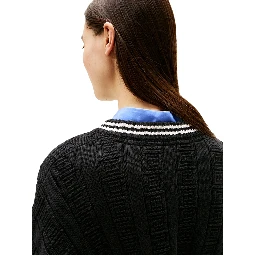 كنزات تومي جينز سوداء