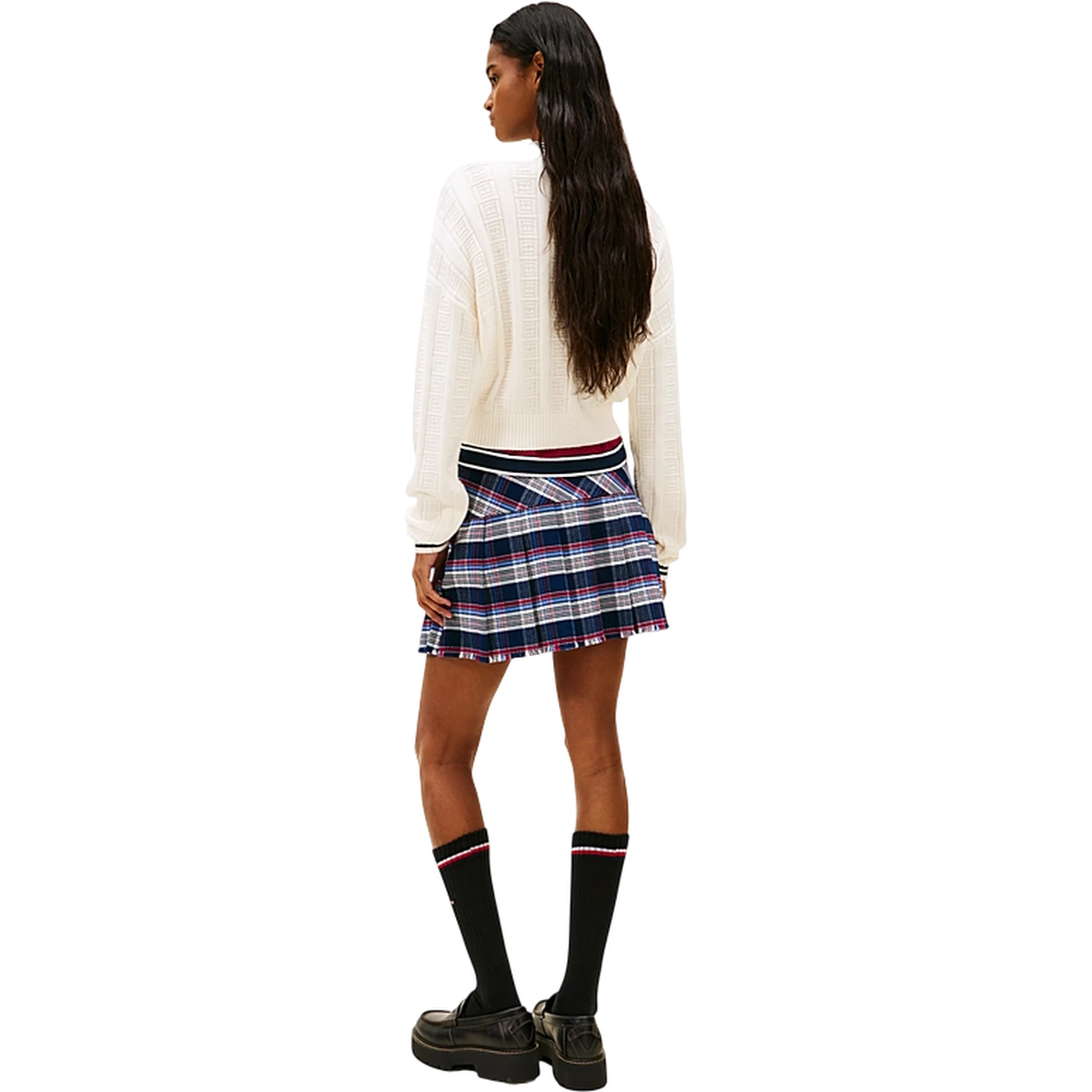 كنزات تومي جينز بيضاء