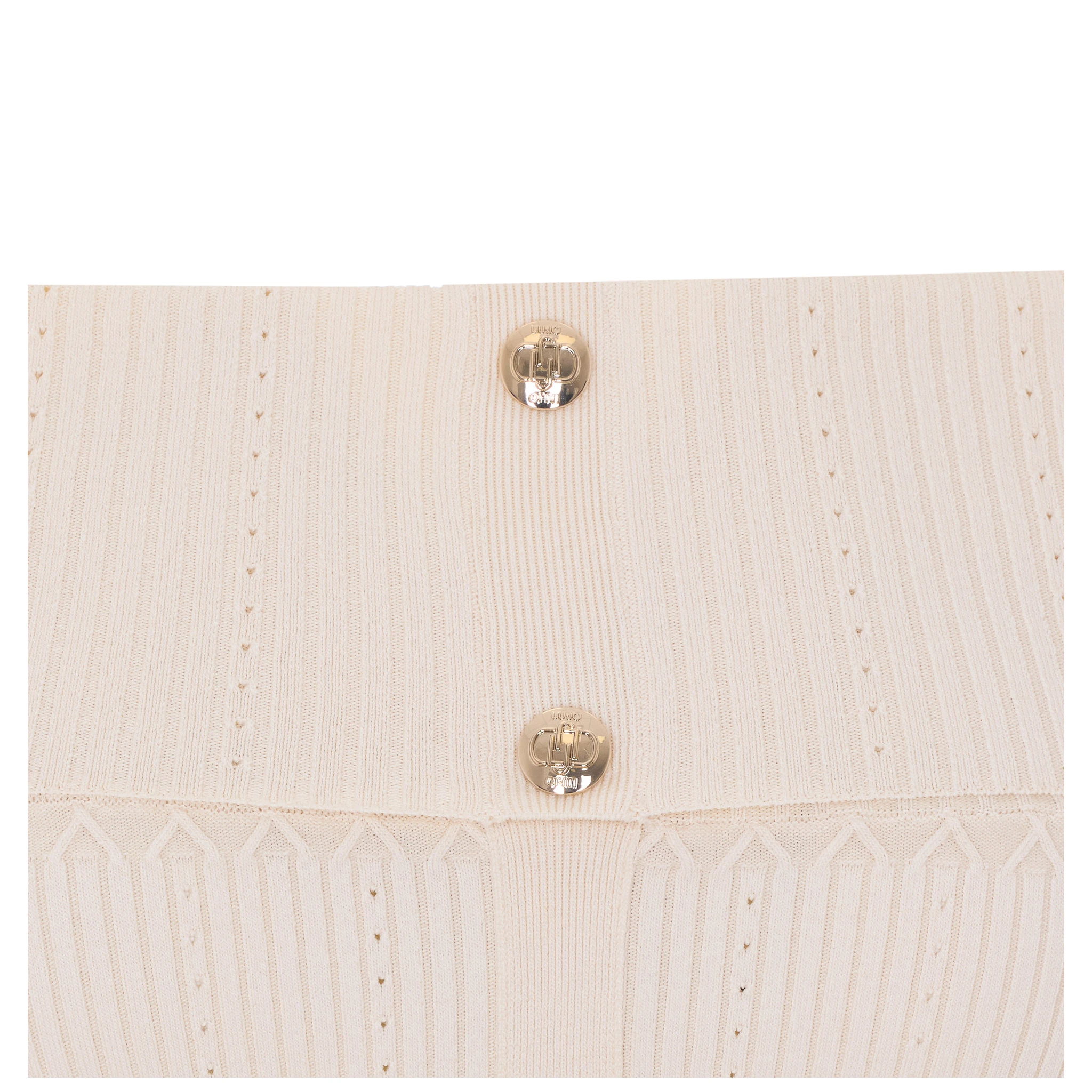 كنزات ليو جو