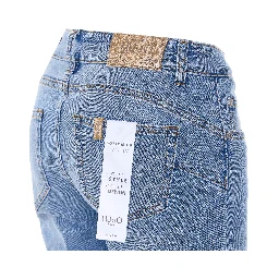 جينز ليو جو الأزرق