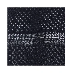 طقم ملابس علوية أسود مكون من قطعتين