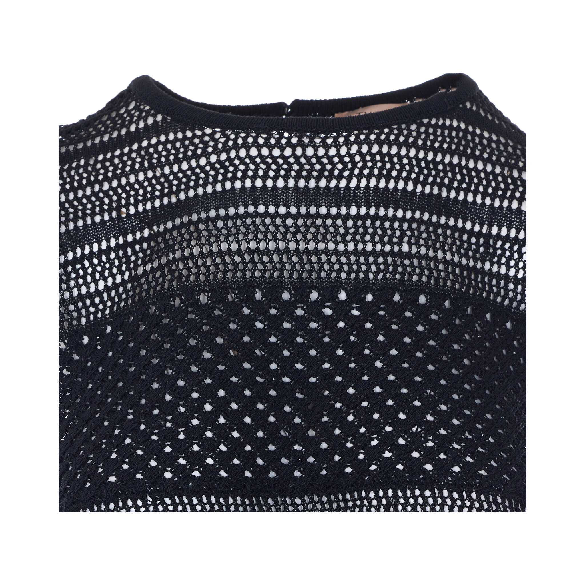 طقم ملابس علوية أسود مكون من قطعتين