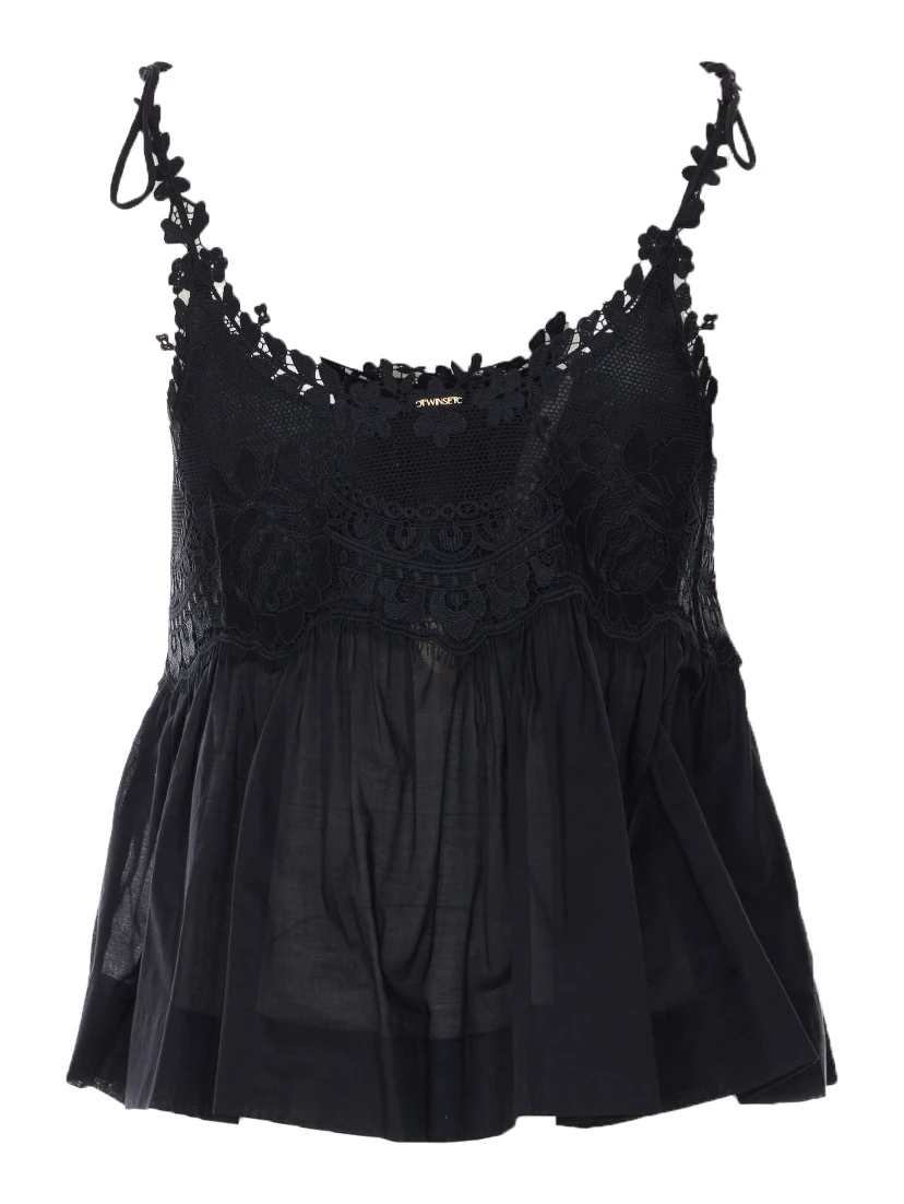 طقم ملابس علوية أسود مكون من قطعتين