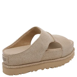 صندل UGG بيج