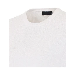 كنزات ليو جو البيضاء