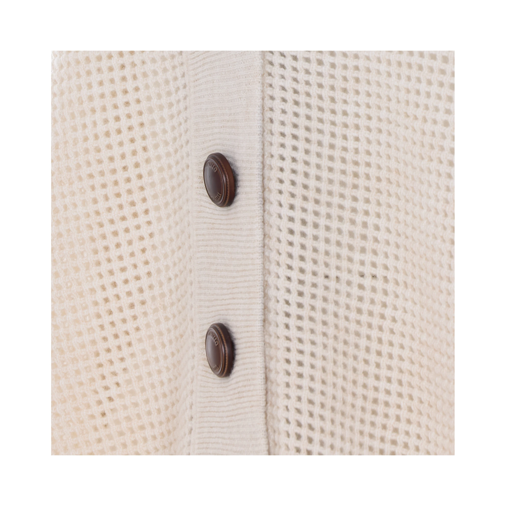 كنزات برونيلو كوتشينيلي البيضاء