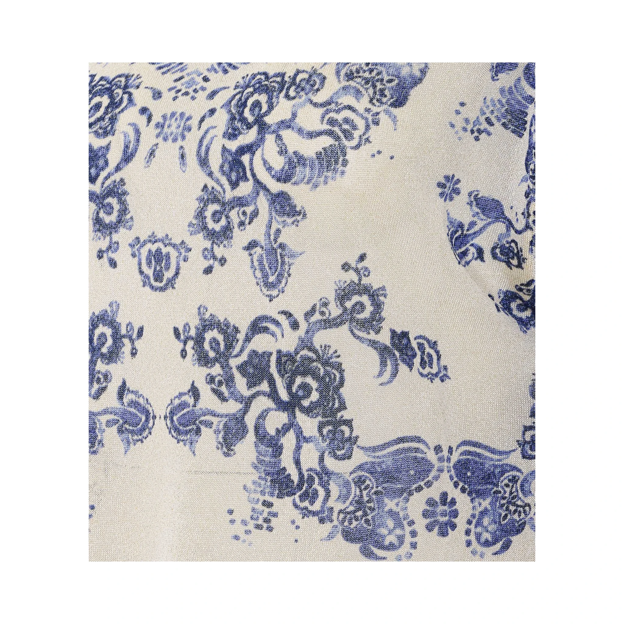 كنزات ليو جو البيضاء